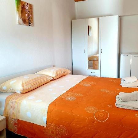 קרק Apartments Hodanic מראה חיצוני תמונה
