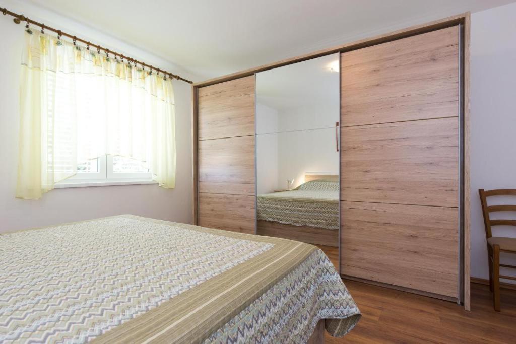 קרק Apartments Hodanic מראה חיצוני תמונה