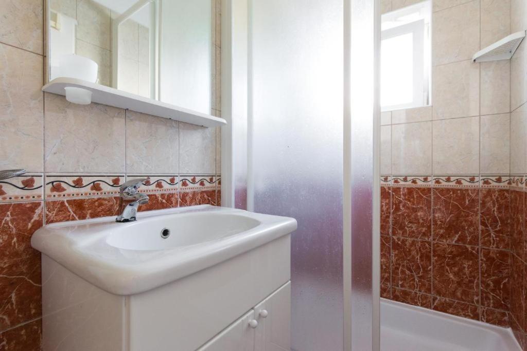 קרק Apartments Hodanic מראה חיצוני תמונה