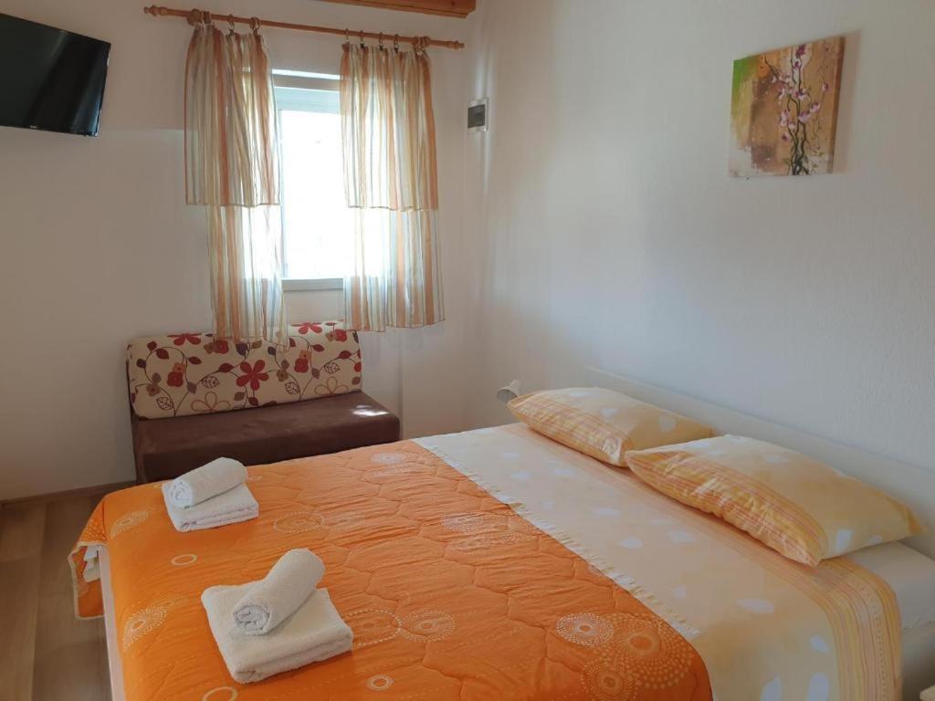 קרק Apartments Hodanic מראה חיצוני תמונה