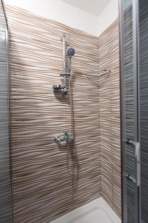 קרק Apartments Hodanic מראה חיצוני תמונה
