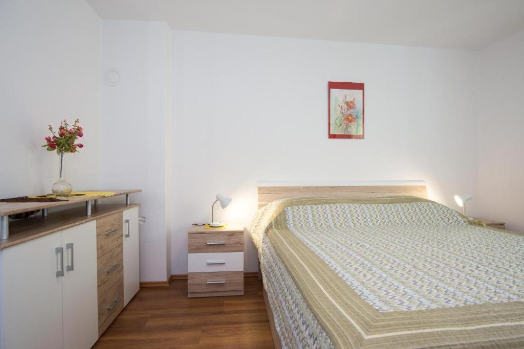 קרק Apartments Hodanic מראה חיצוני תמונה